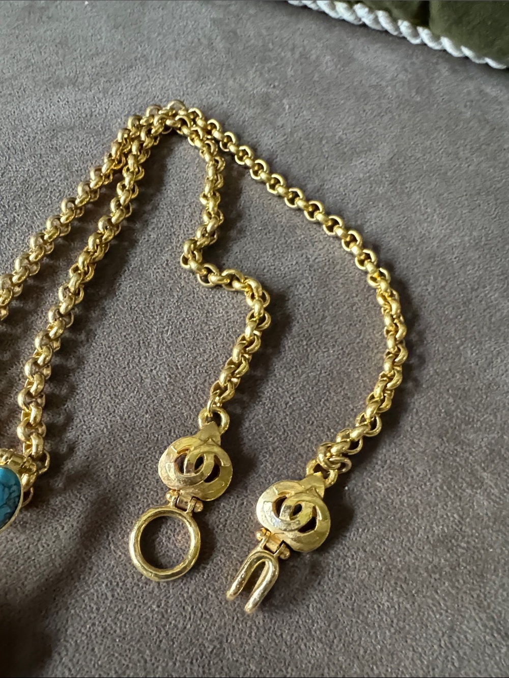 Channel RARE Gold Pendant Necklace w Turquoise Beads A Beauty 24k Gold Plated - Picture 4 of 9